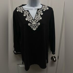 Jones of New York Signature Petite Black embroidered tunic Bohemian V neck PM